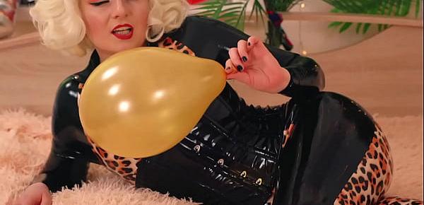  Hot kinky video with horny MILF with big shiny ass inflatable rubber air balloons